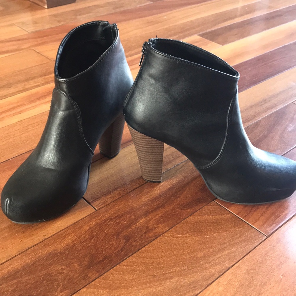 Candie’s Booties